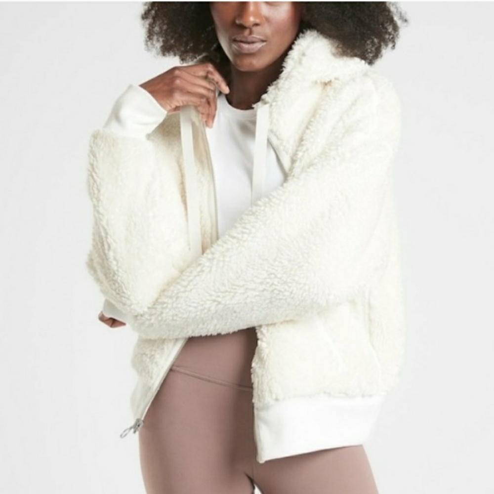 Athleta | Cozy Sherpa Reversable Jacket in White